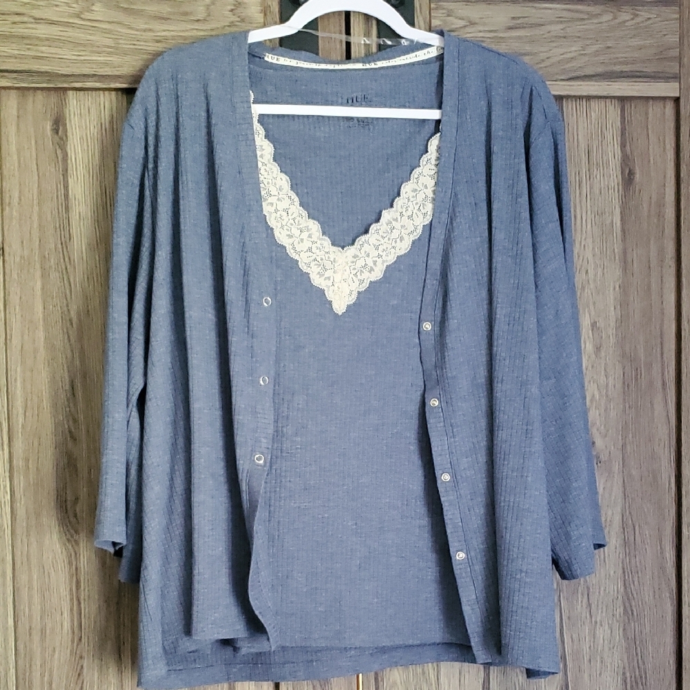 🌹HUE Blue Cardigan Sweater Lightweight Knit
